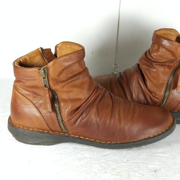 Miz Mooz Women's Pleasant US9,5 EU40 Brown Leather Ruched Side Zip Ankle Boots - Picture 9 of 14